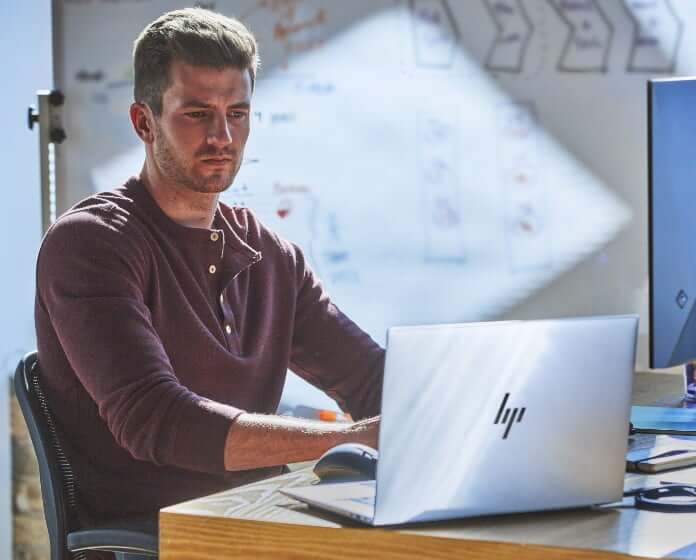 Científicos y analistas